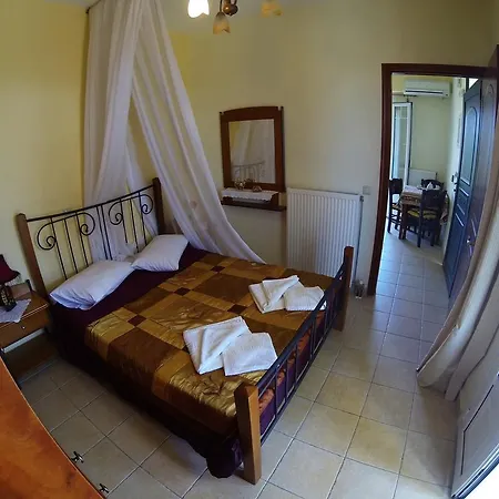 Remenata Apartment Lixouri Room photo